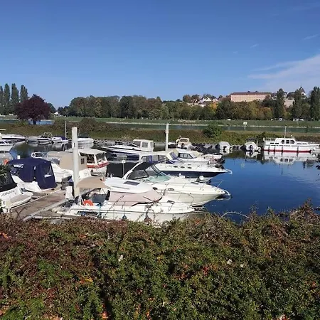 Camping Mobil Camping Tohapi Ile Du Rhin Biesheim